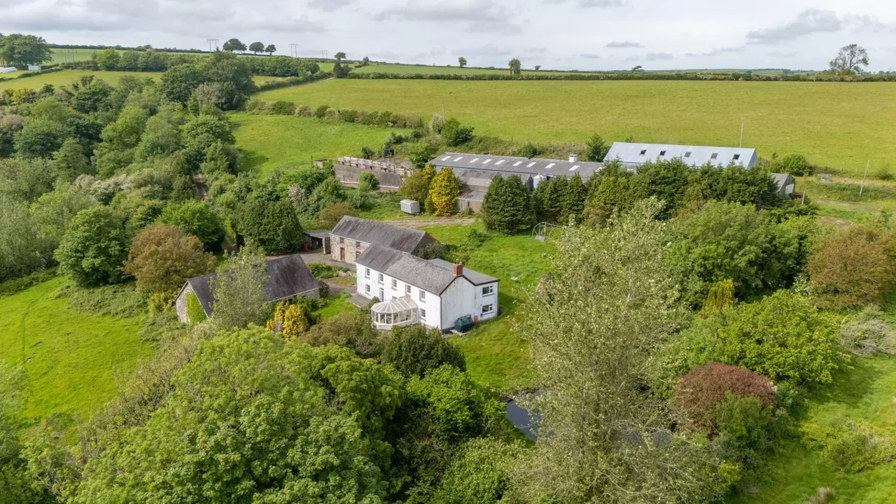 Panteg Cross, Llandysul, SA44, photo 49