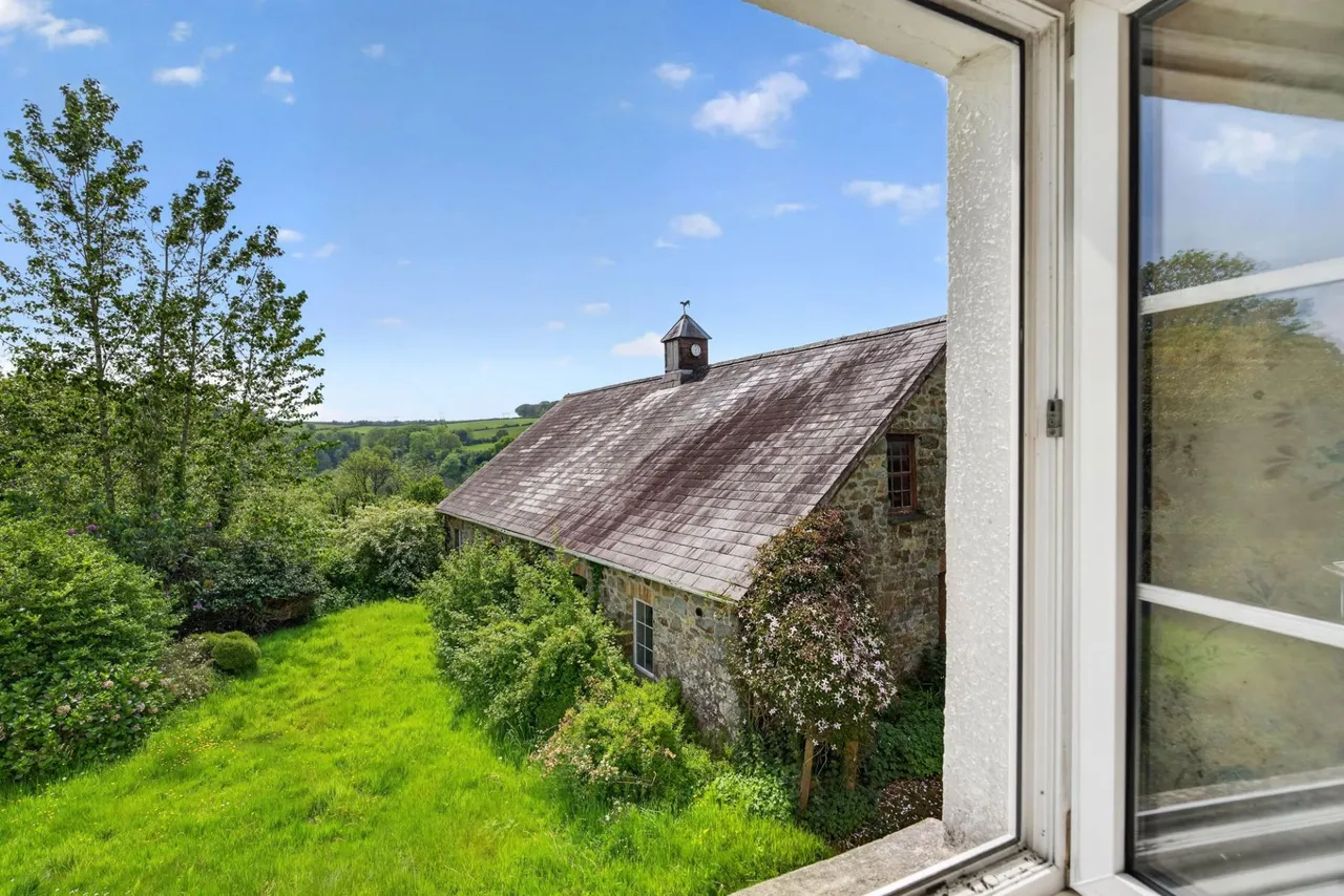 Panteg Cross, Llandysul, SA44, photo 35