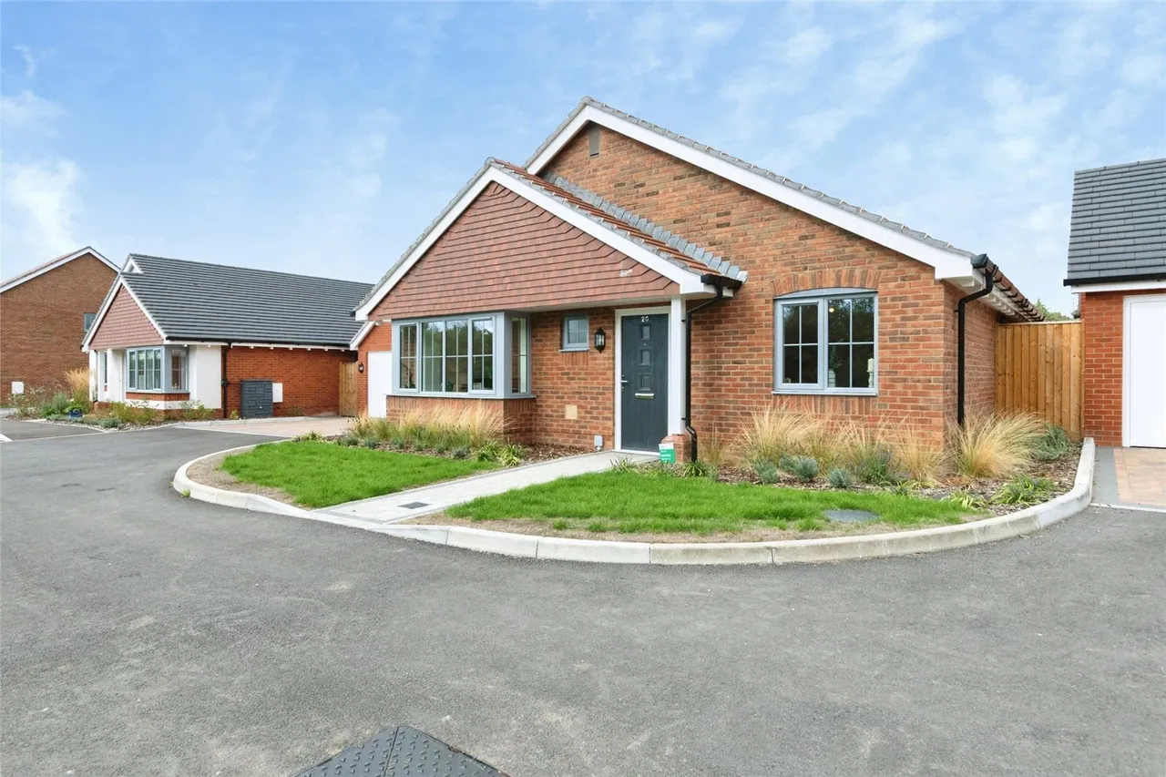Ringwood Road, Alderholt, SP6, photo 9
