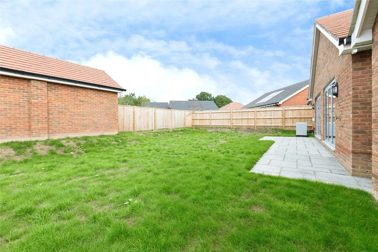 Ringwood Road, Alderholt, SP6, photo 8
