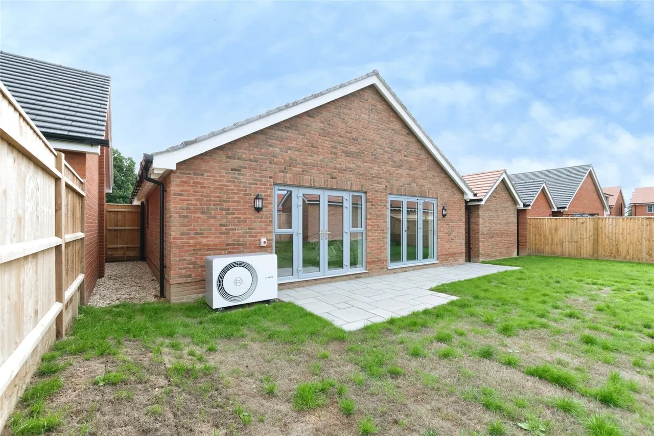 Ringwood Road, Alderholt, SP6, photo 4
