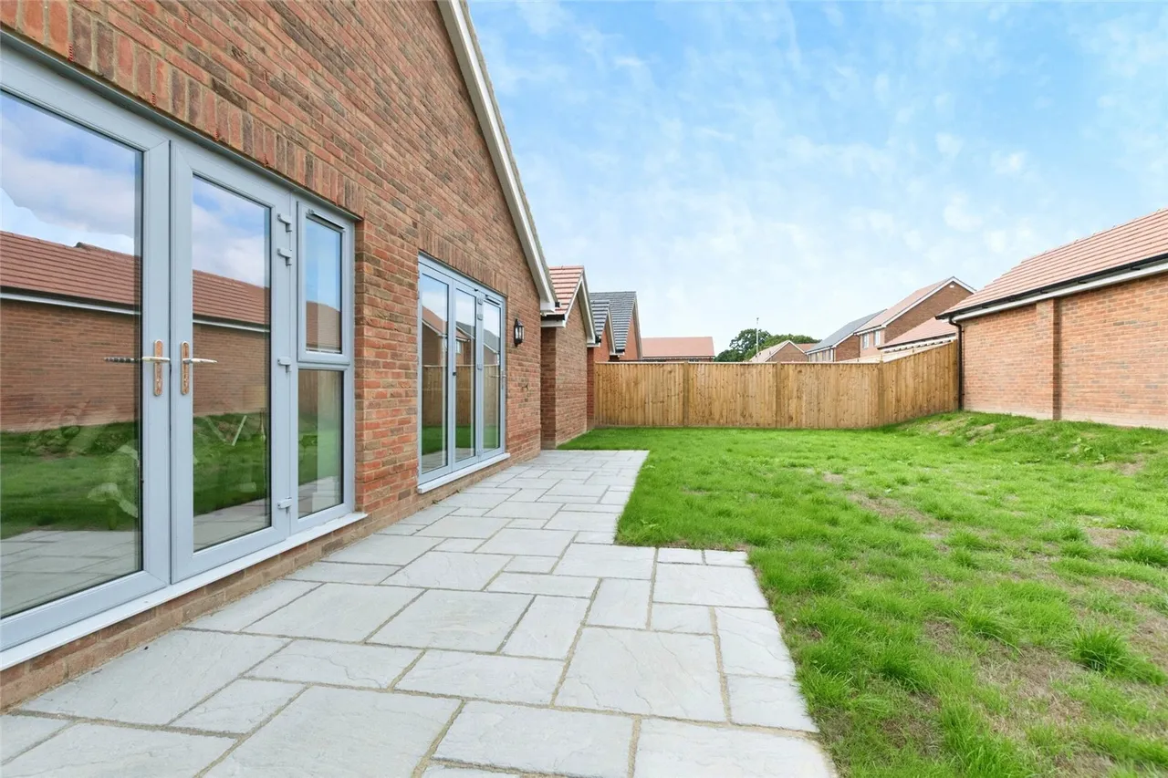 Ringwood Road, Alderholt, SP6, photo 20