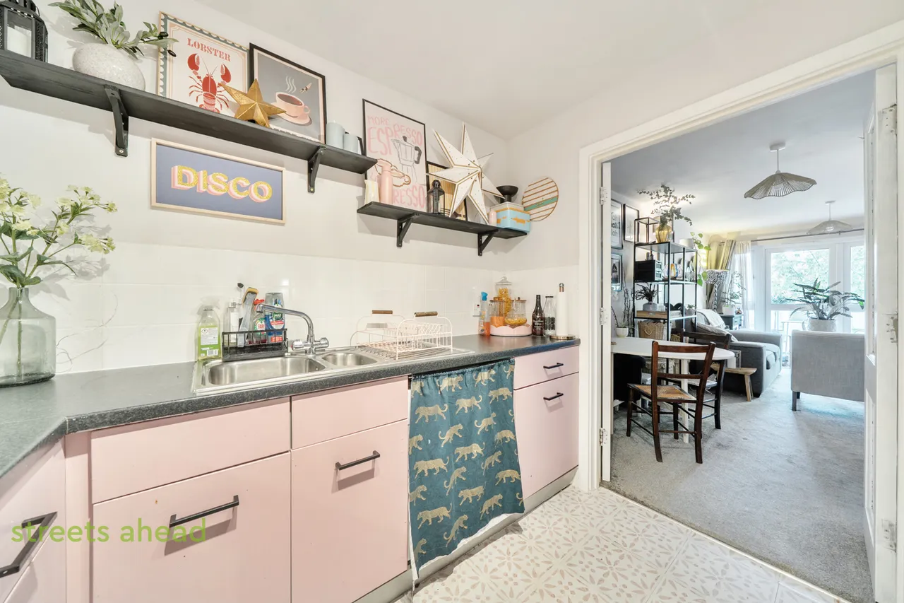 Brighton Road, Purley, CR8, photo 6