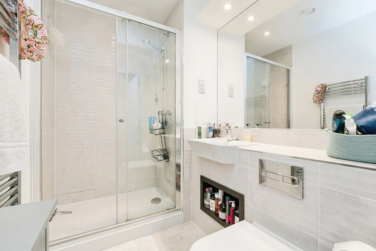Mahindra Way, Beckton, London, E6, photo 13