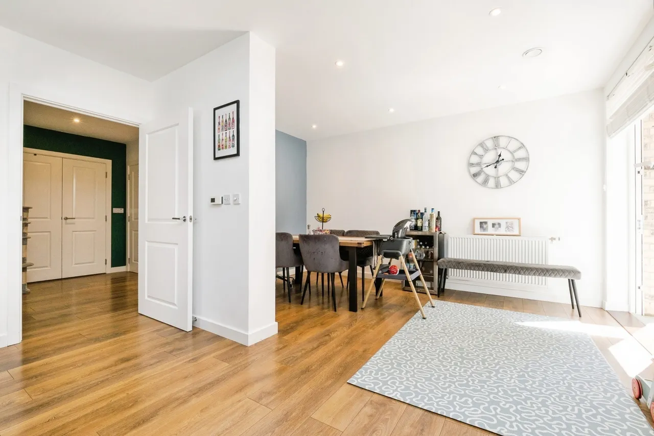 Mahindra Way, Beckton, London, E6, photo 7