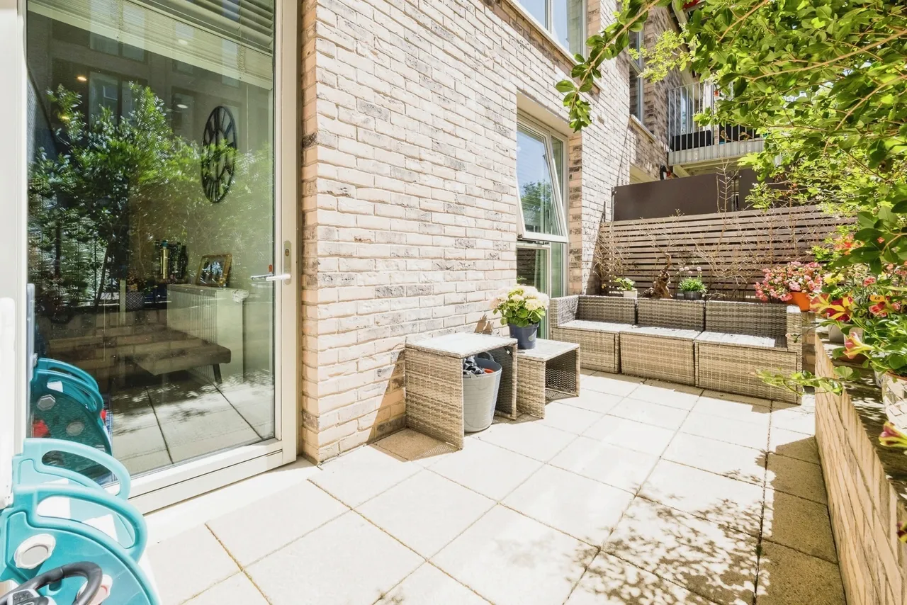 Mahindra Way, Beckton, London, E6, photo 17