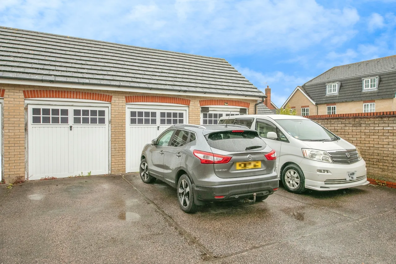Lyle Close, Kesgrave, Ipswich, Suffolk, IP5, photo 2