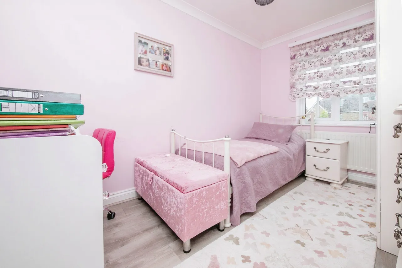 Lyle Close, Kesgrave, Ipswich, Suffolk, IP5, photo 12