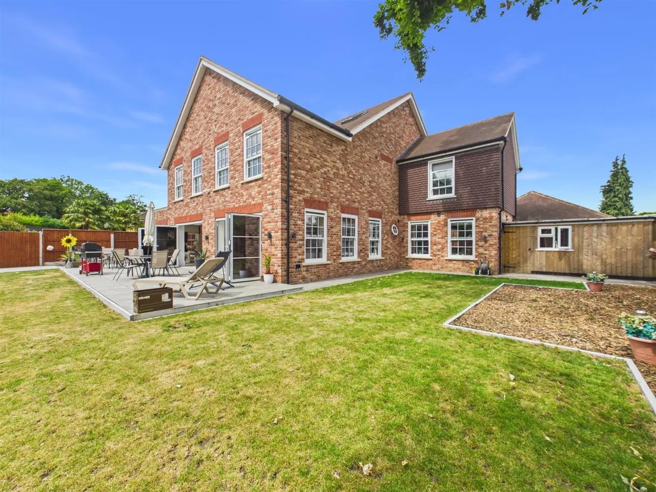 Olivia Gardens, Harefield, Uxbridge, UB9 6QF, photo 8