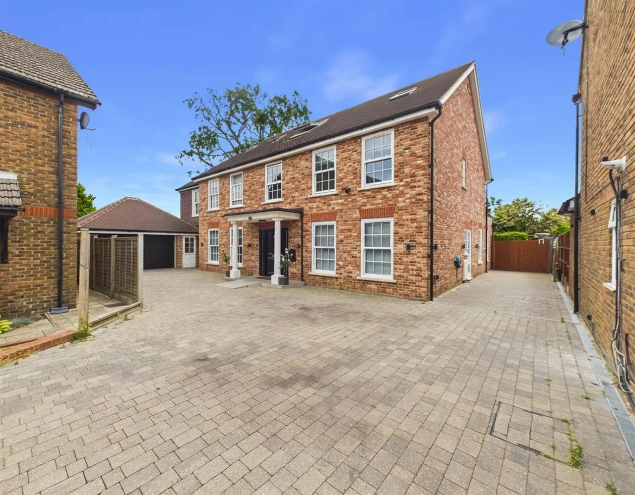 7 bed property for sale — Olivia Gardens, Harefield, Uxbridge, UB9 6QF