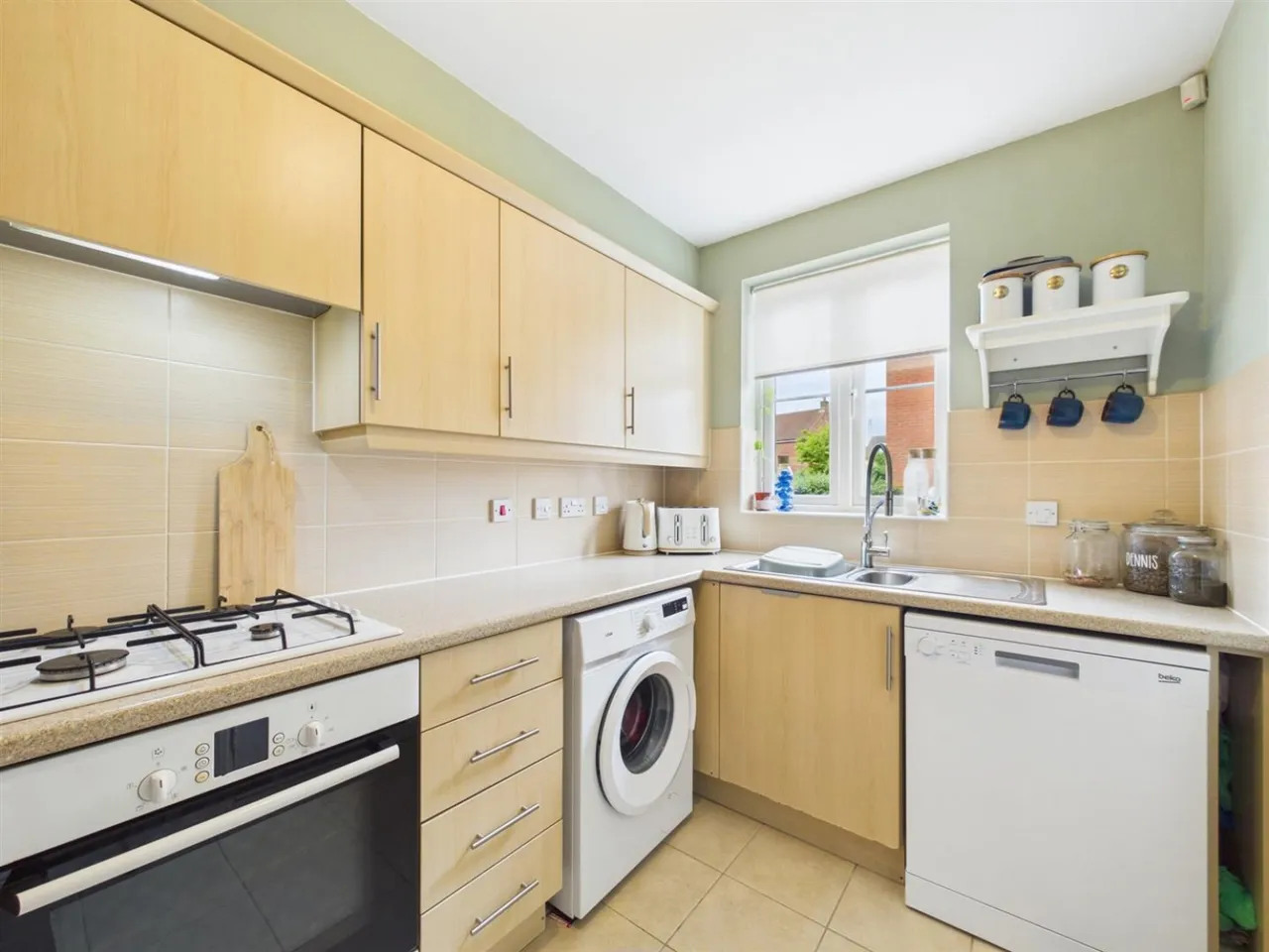 Tall Pines Road, Witham St. Hughs, LN6, photo 5