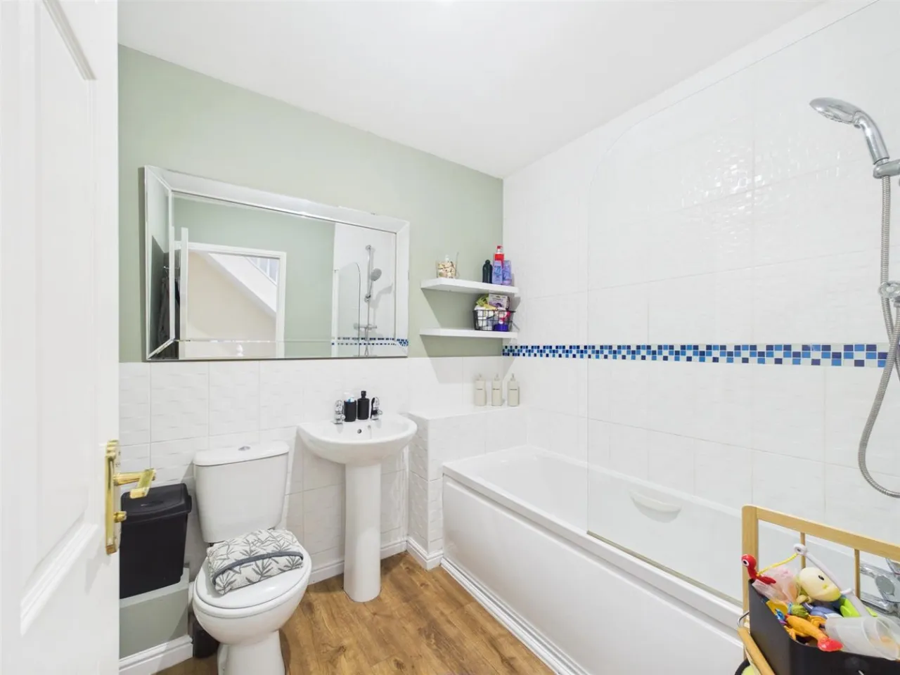 Tall Pines Road, Witham St. Hughs, LN6, photo 8