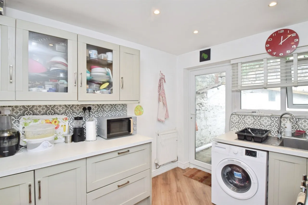 South Street, Bridgend, CF31, photo 4