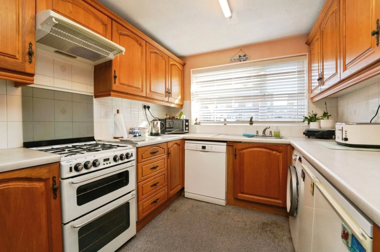 Willowcroft Close, Matson, Gloucester, Gloucestershire, GL4, photo 5