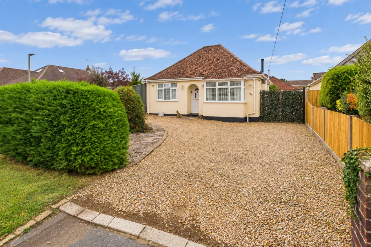 2 bed house for sale, Tile Kiln Lane, Leverstock Green, HP3