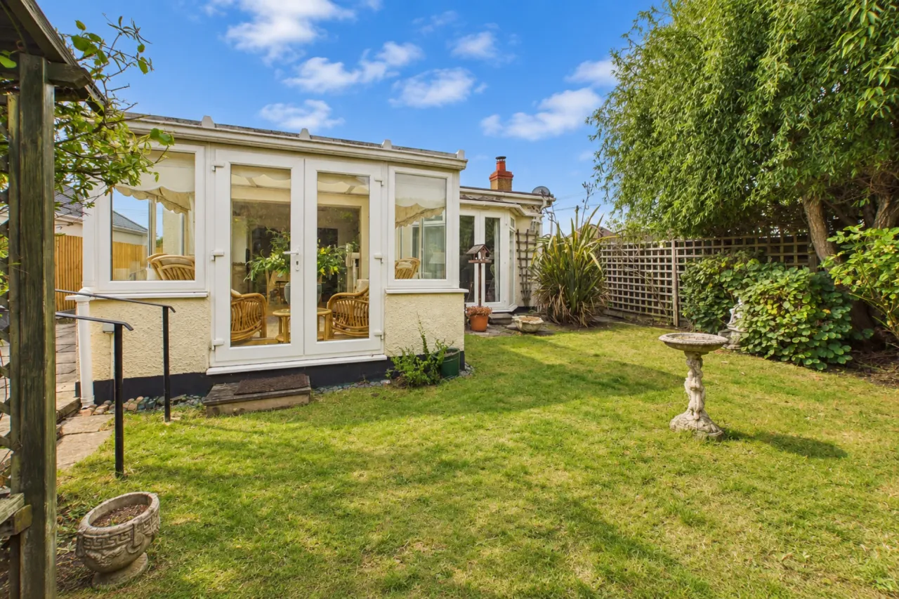 Tile Kiln Lane, Leverstock Green, HP3, photo 12