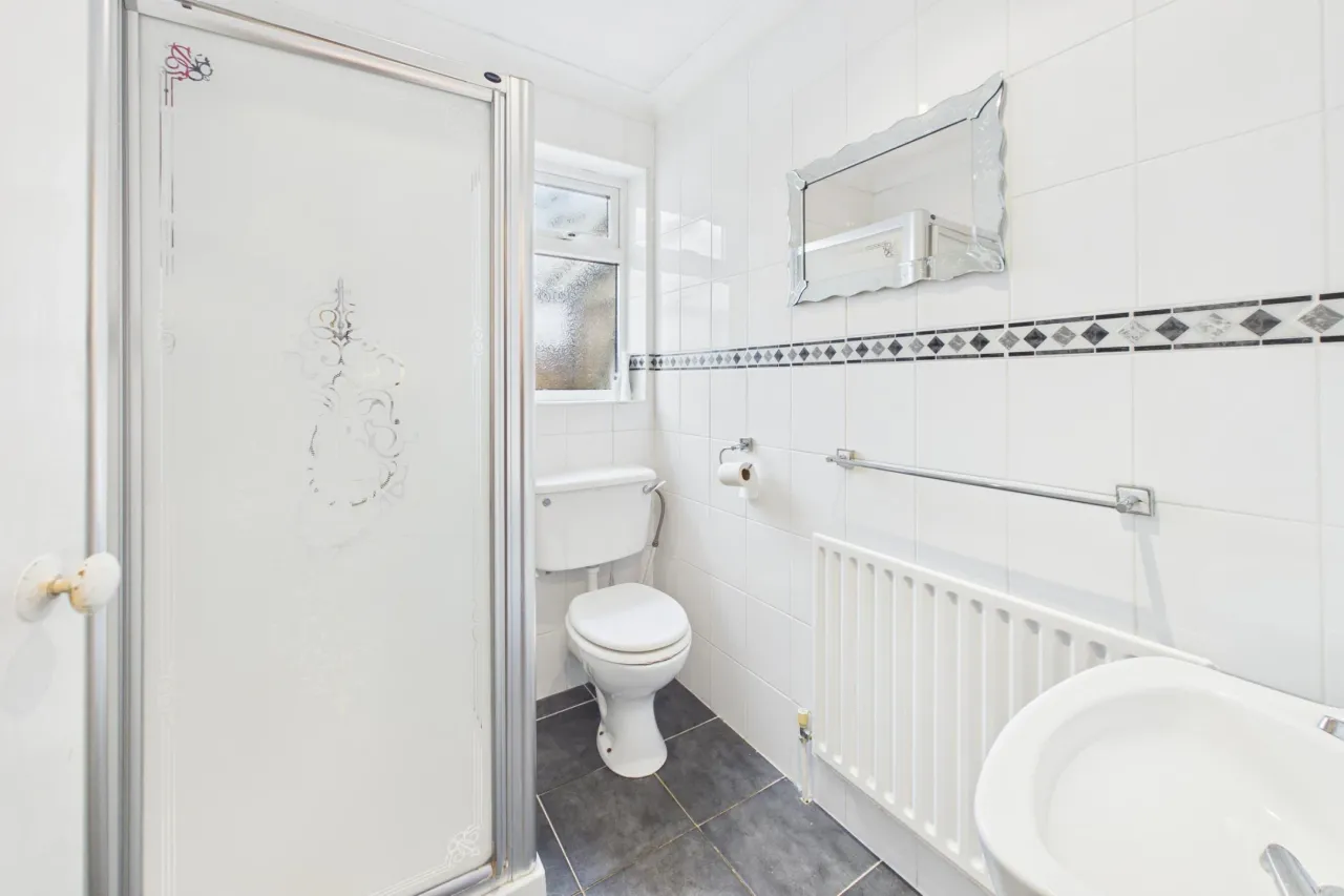 Tile Kiln Lane, Leverstock Green, HP3, photo 9
