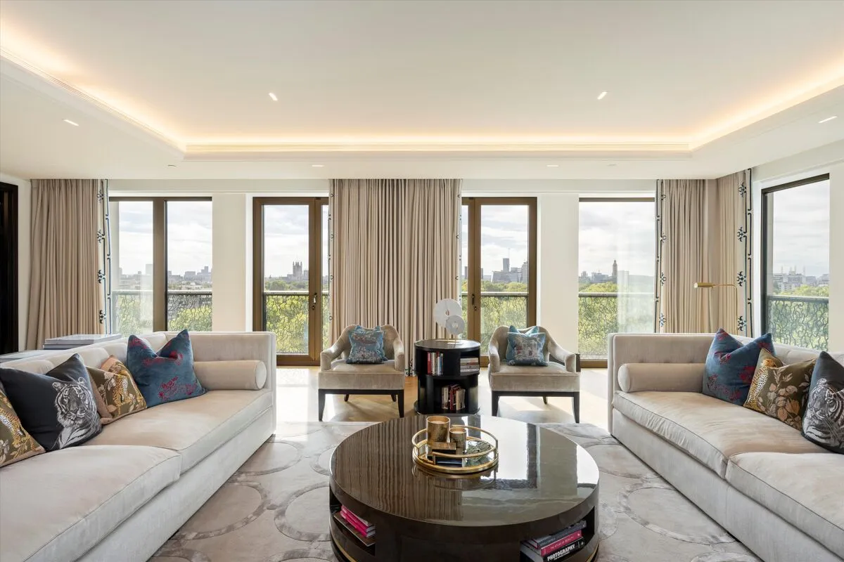 Ashburton Place, Mayfair, W1J, photo 3