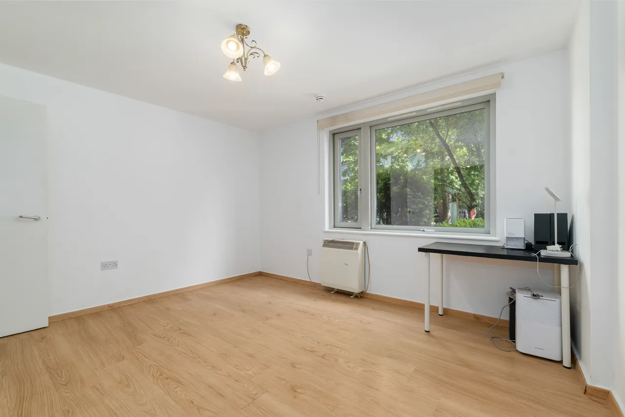 Blackwall Way, London, E14, photo 2