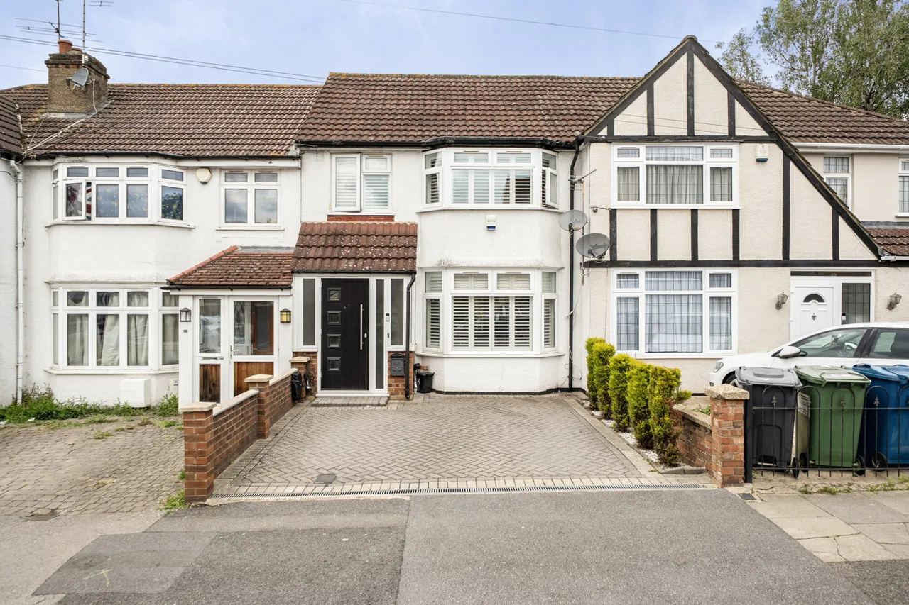 3 bed house for sale, Walton Avenue, Harrow, HA2