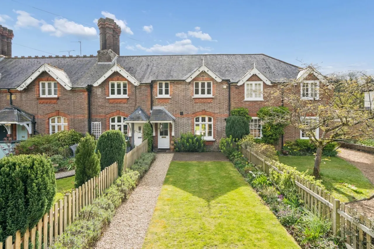 3 bed house for sale — High Street, Old Amersham, Buckinghamshire, HP7 0EG