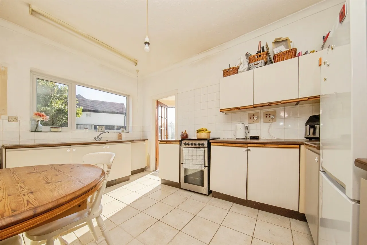 Avondale Road, Clacton-On-Sea, CO15, photo 4