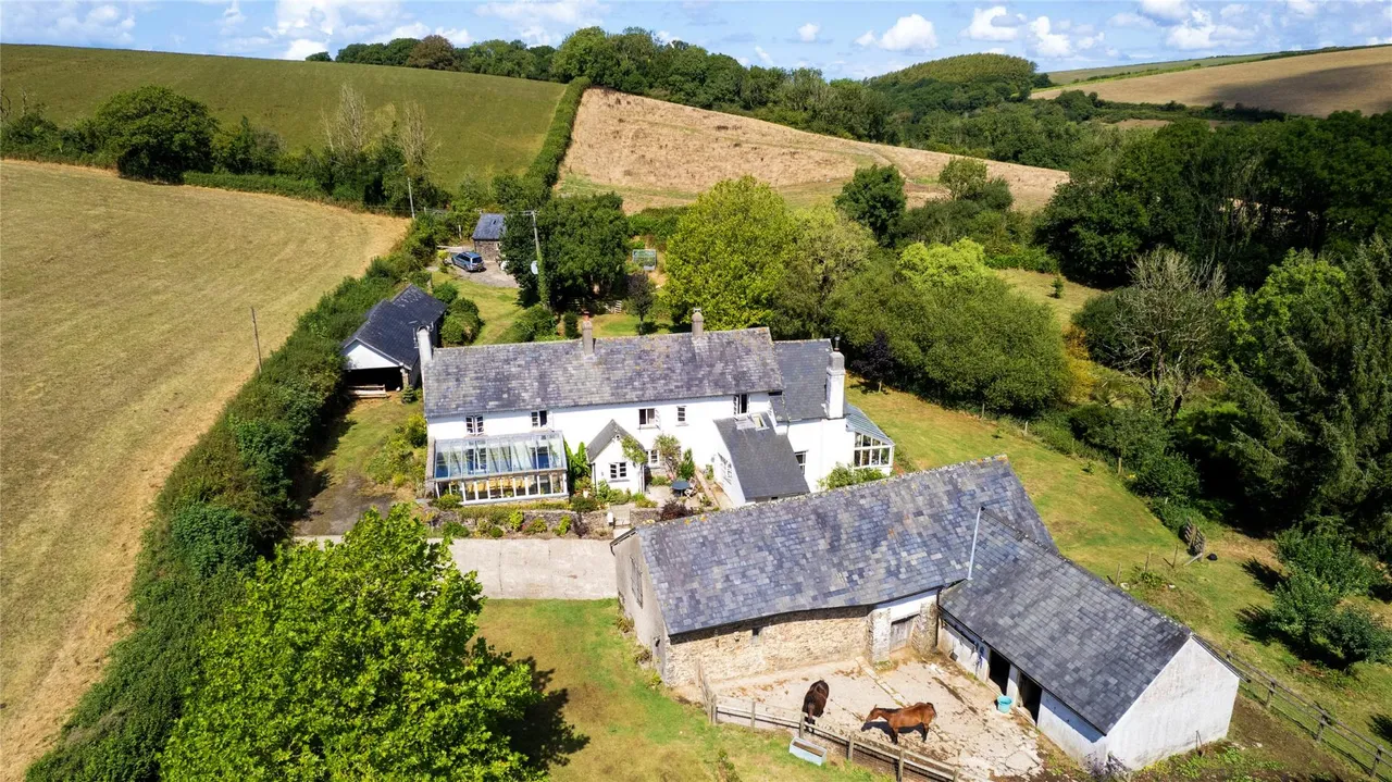 5 bed house for sale, Little Torrington, Torrington