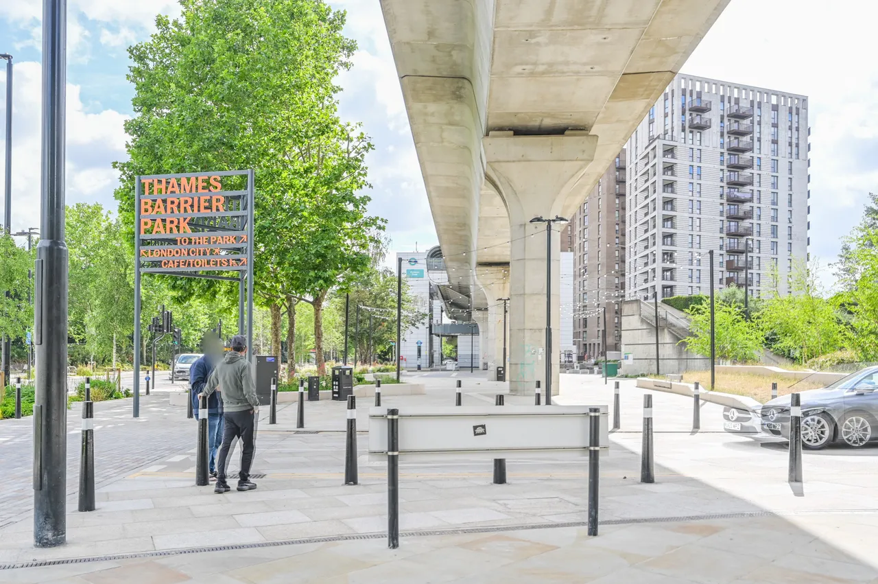 London, E16, photo 18