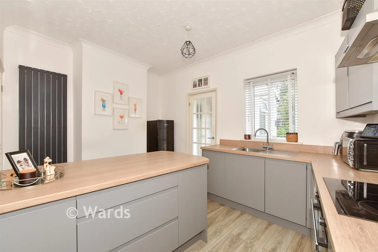 North Road, Queenborough, ME11, photo 3