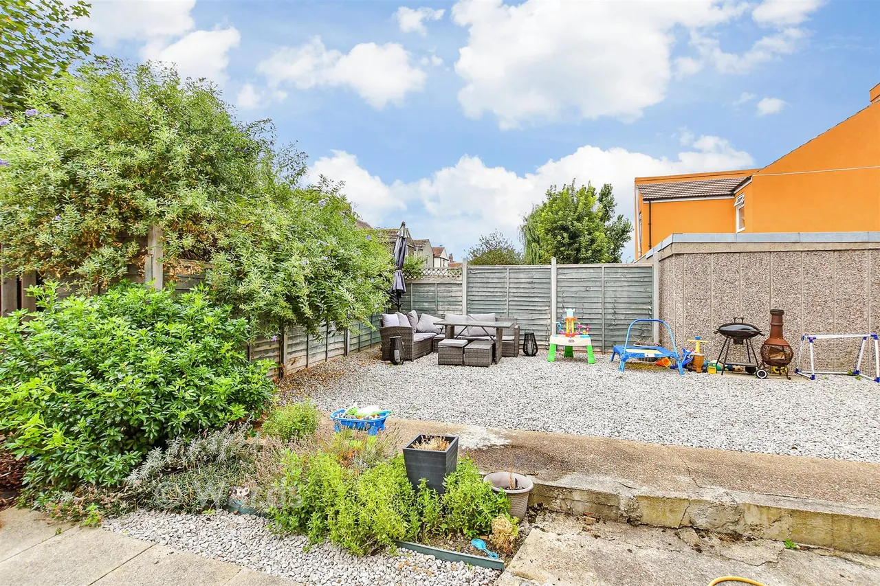 North Road, Queenborough, ME11, photo 12