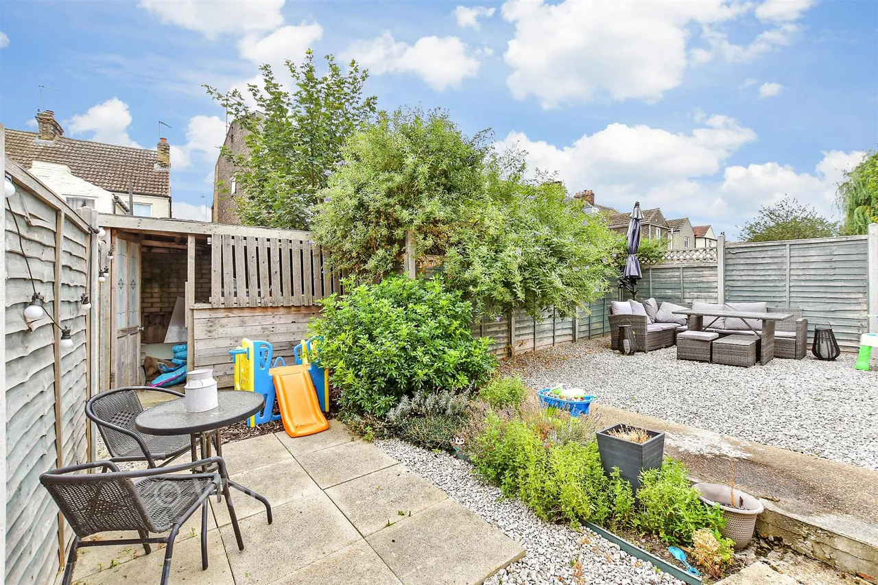 North Road, Queenborough, ME11, photo 11