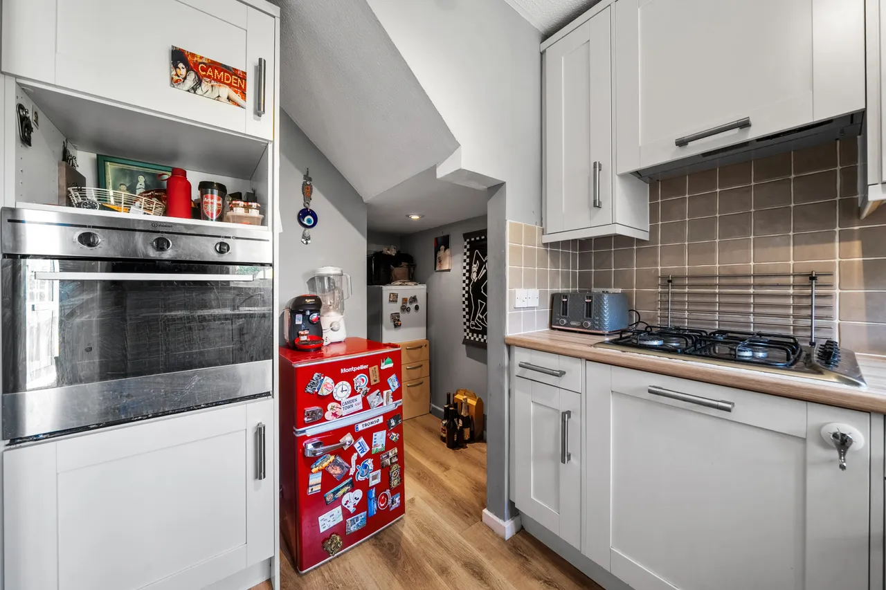 Hazelbank Road, Chertsey, KT16, photo 10
