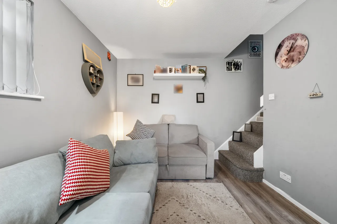 Hazelbank Road, Chertsey, KT16, photo 7