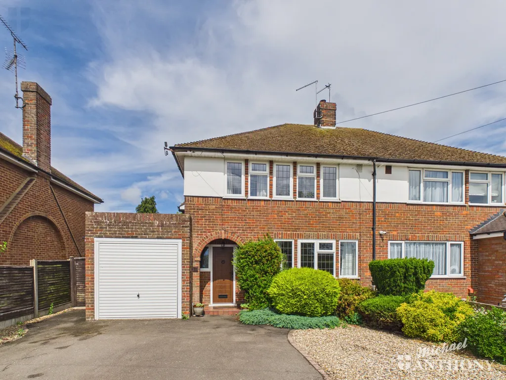 3 bed house for sale — Wendover Way, Aylesbury, HP21 7PR