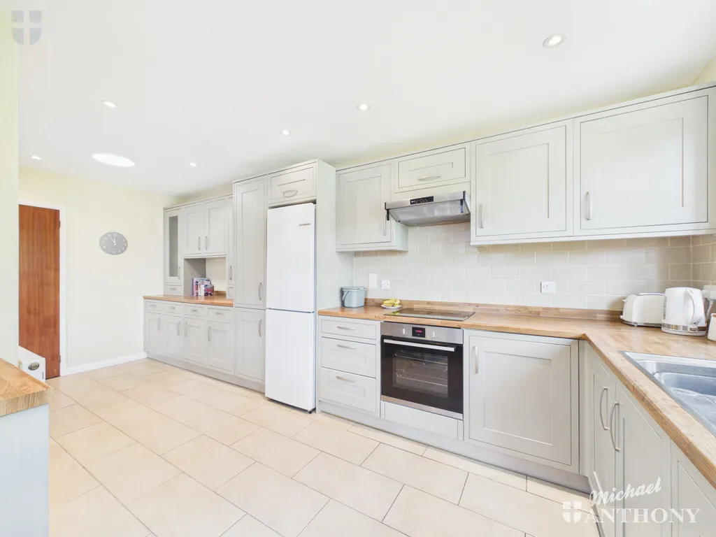 Wendover Way, Aylesbury, HP21 7PR, photo 17