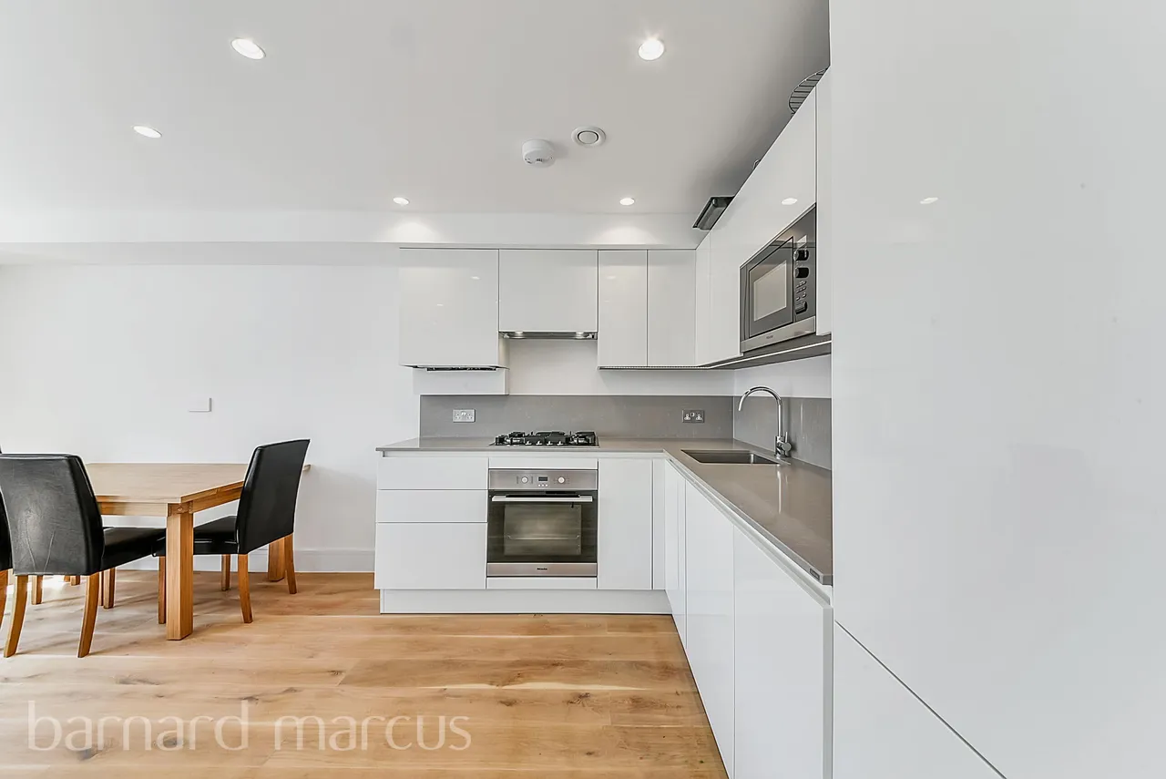 Ealing Green, Ealing, W5, photo 7