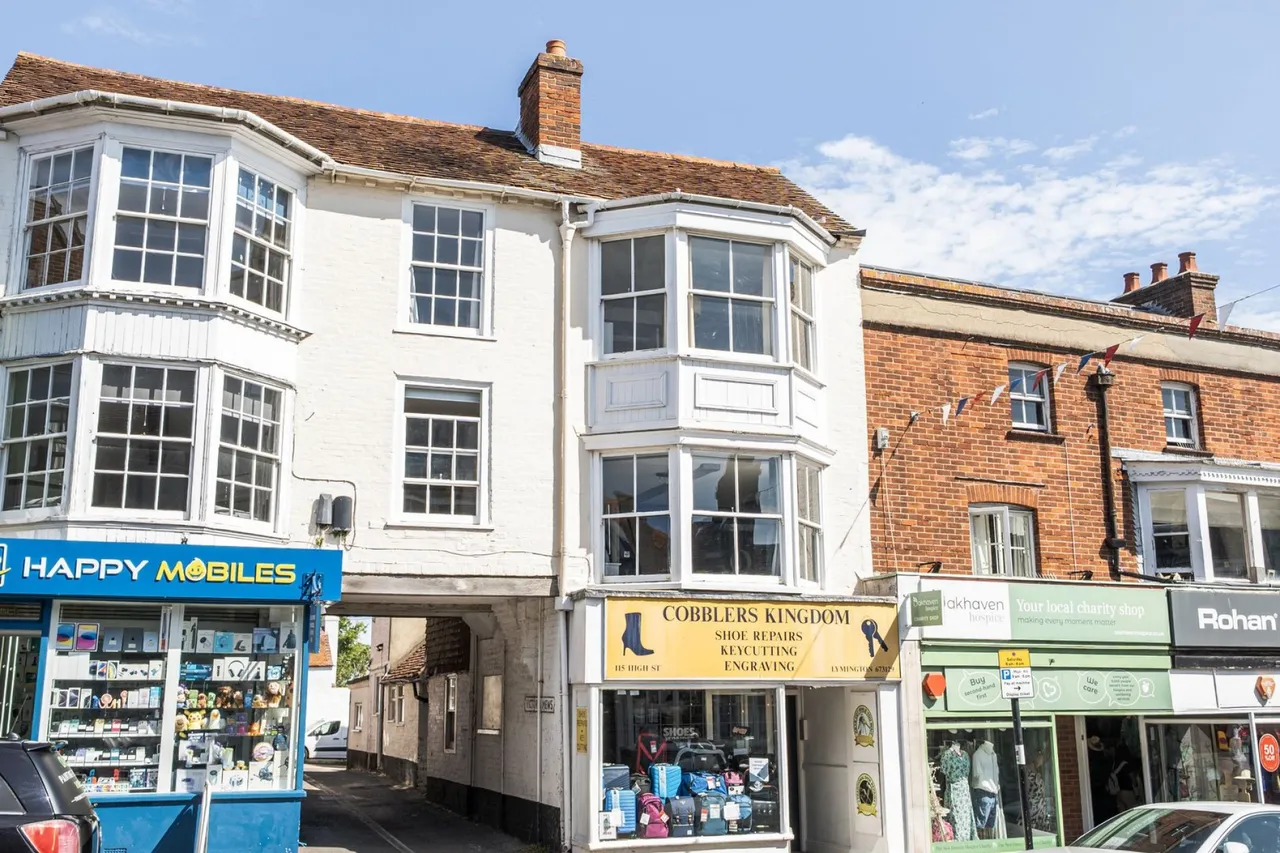 High Street, Lymington, SO41, photo 15