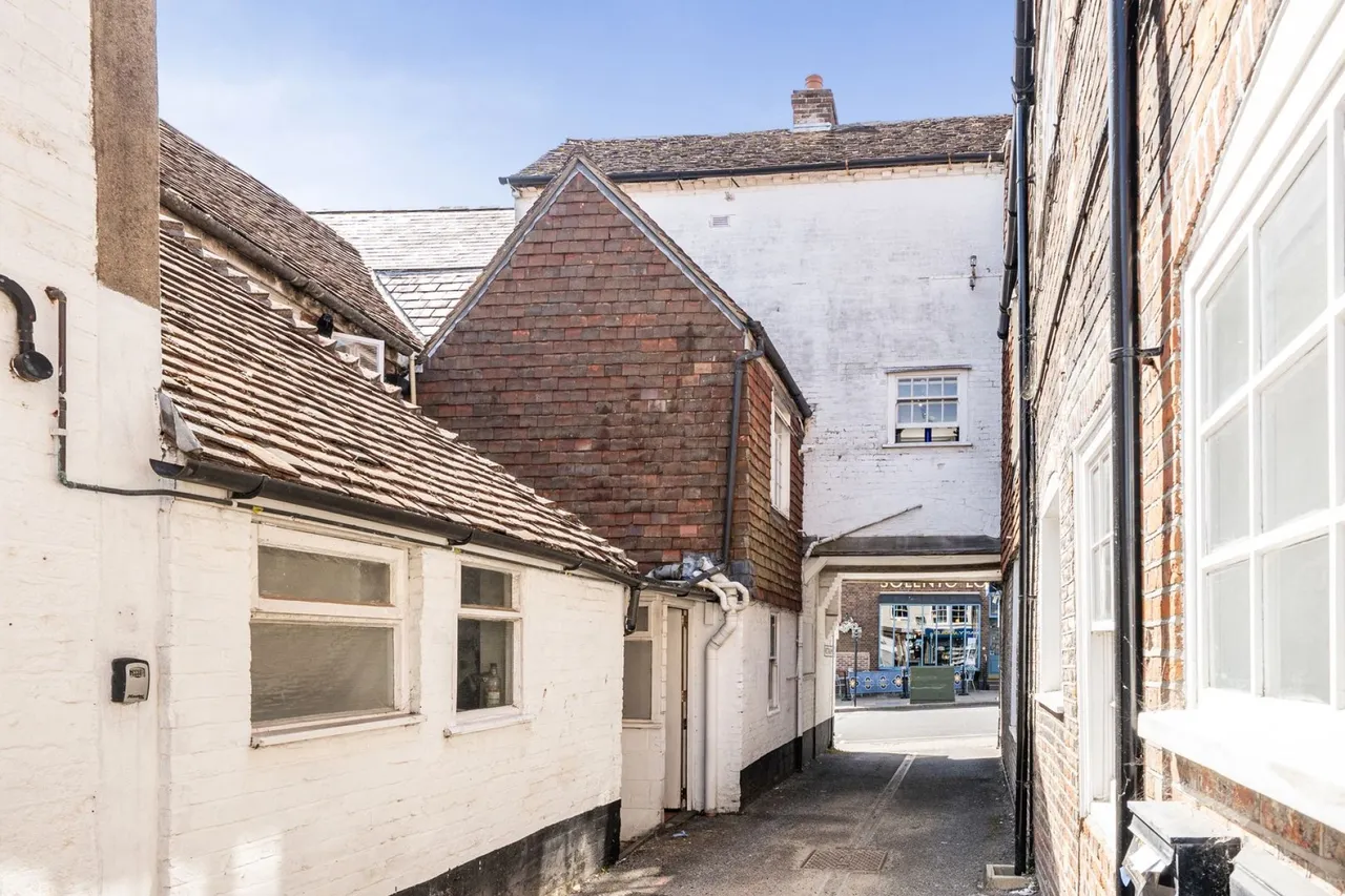High Street, Lymington, SO41, photo 16