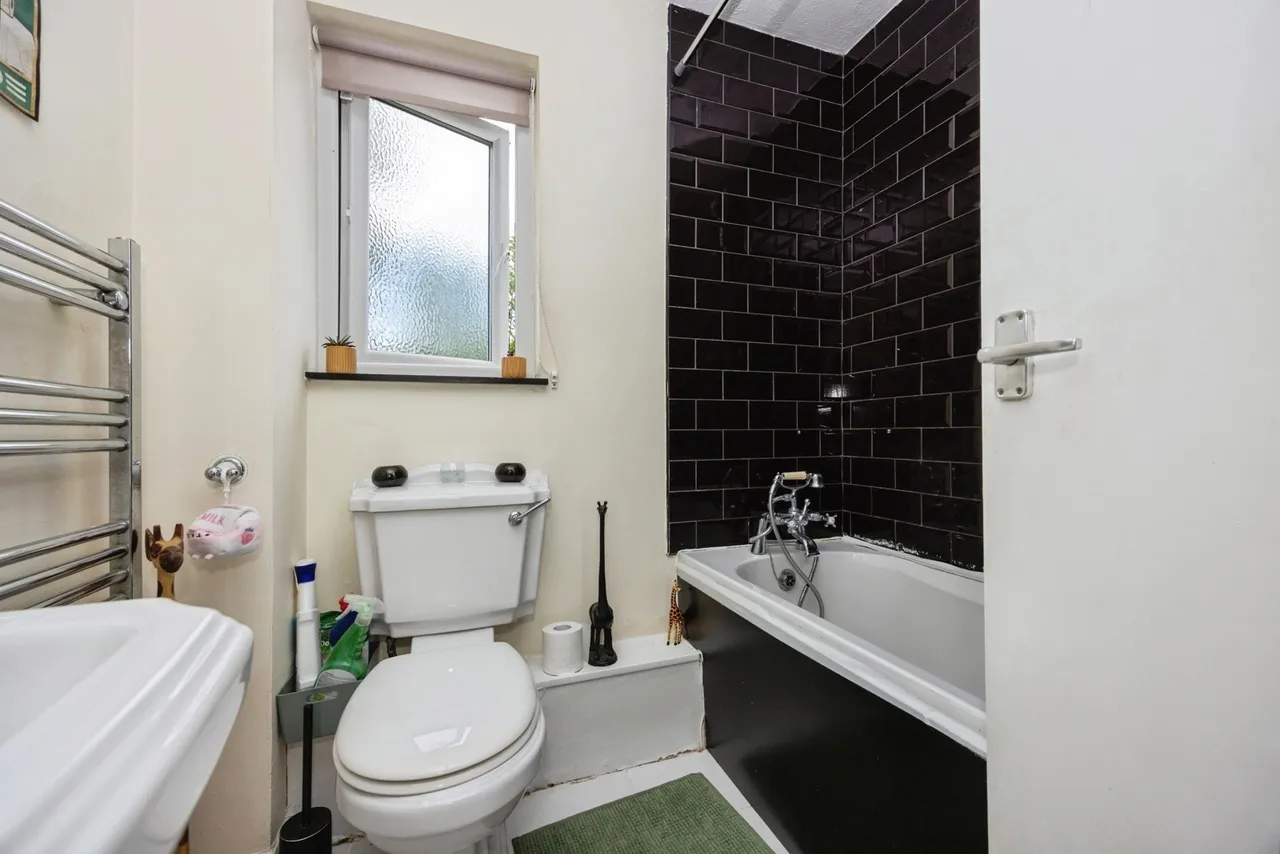 Grafton Close, Bordon, GU35, photo 8