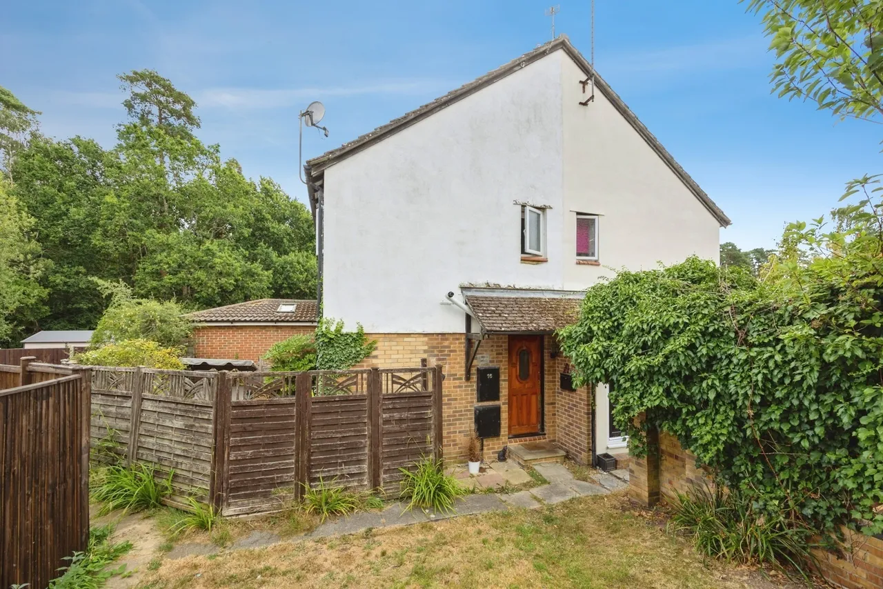 Grafton Close, Bordon, GU35, photo 12