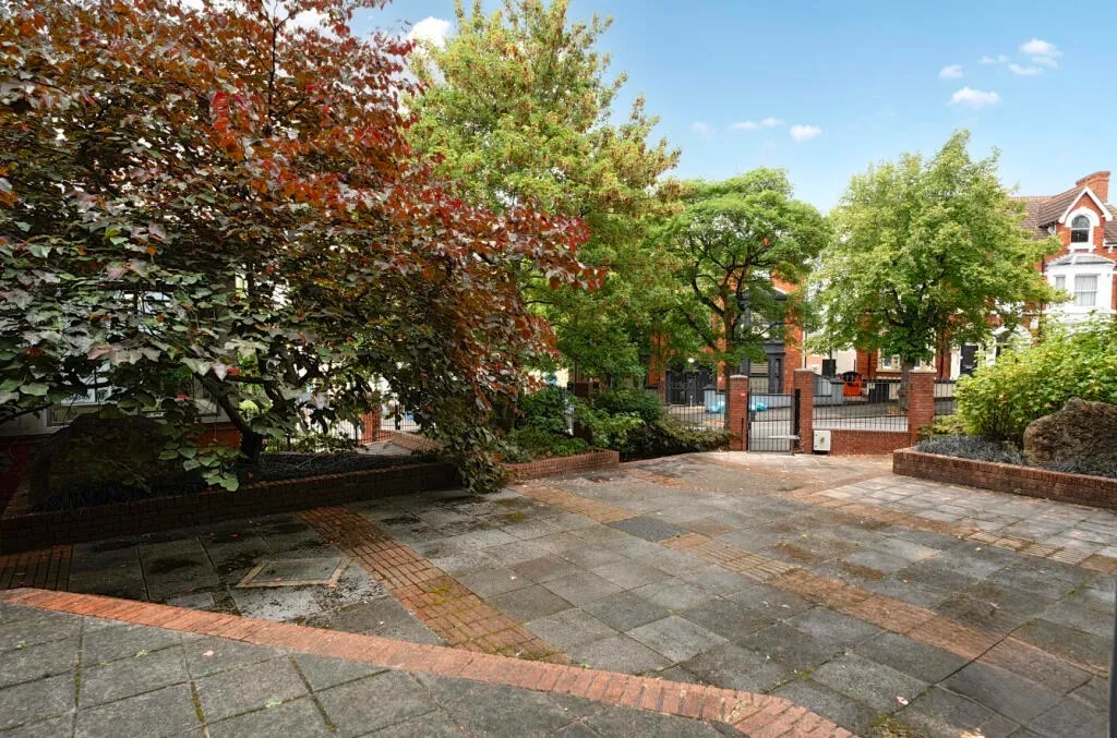 Victoria Road, Swindon, SN1, photo 13