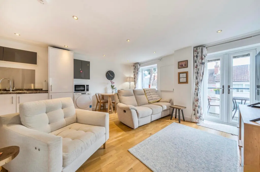 Victoria Road, Swindon, SN1, photo 7