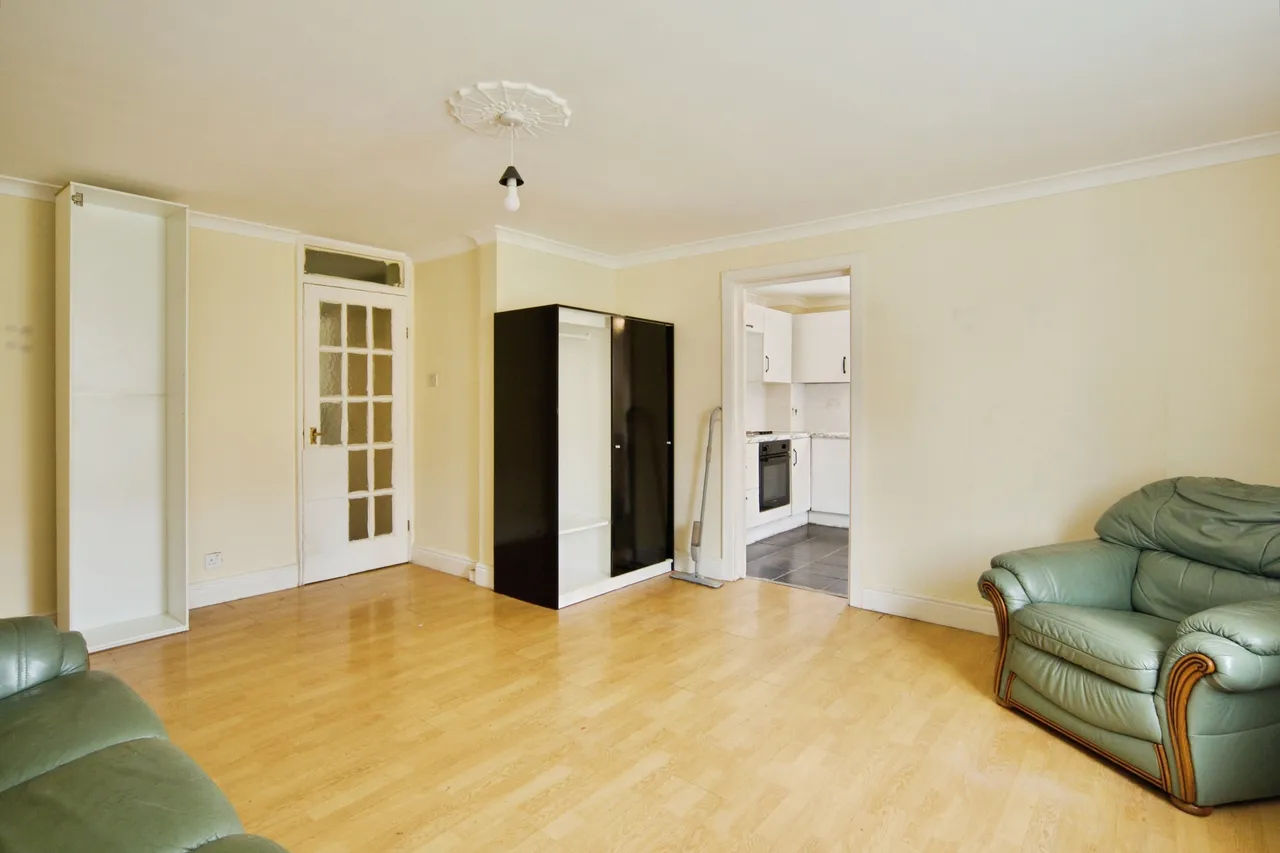 Spring Close, Dagenham, RM8, photo 6