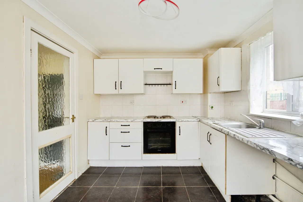 Spring Close, Dagenham, RM8, photo 2