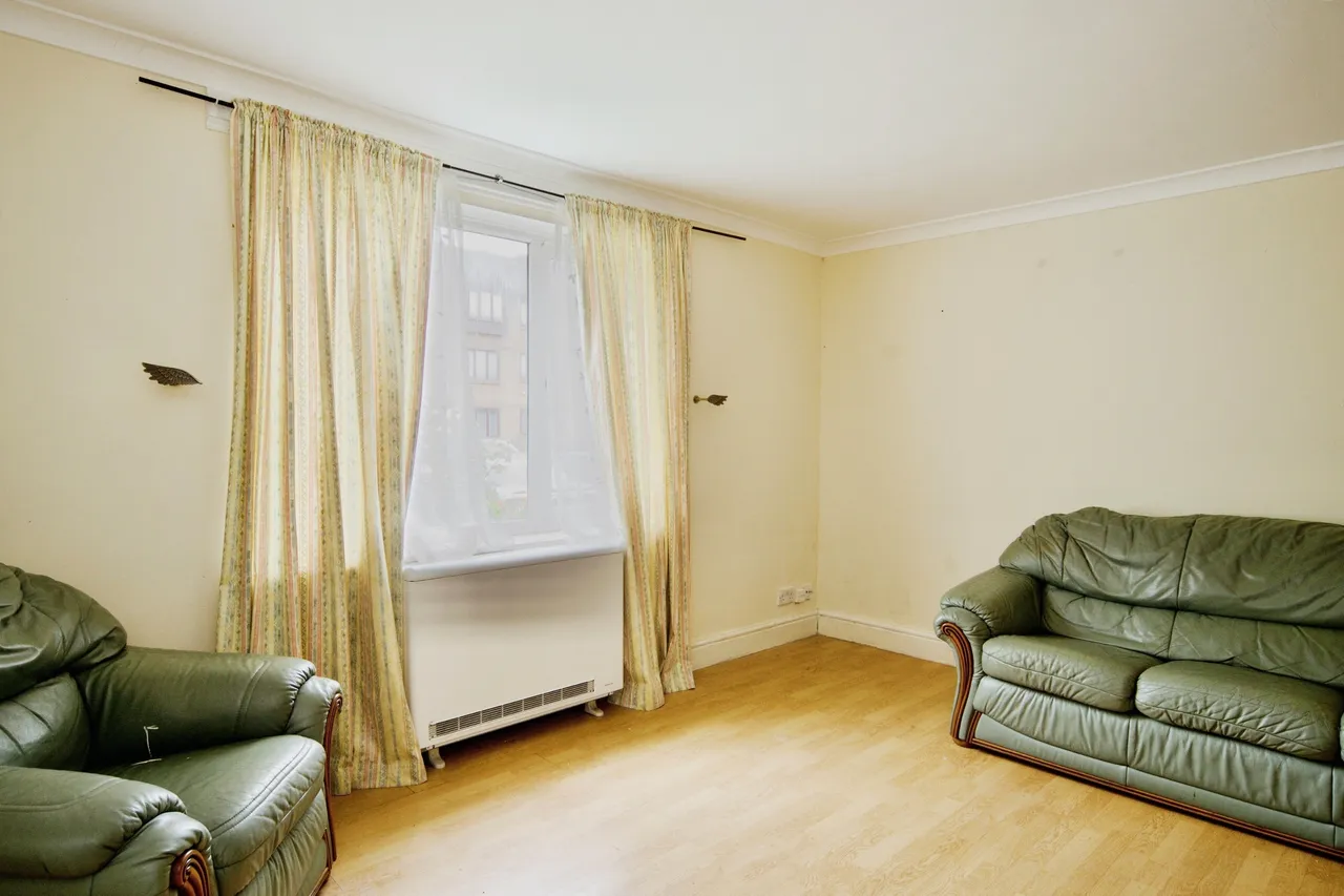 Spring Close, Dagenham, RM8, photo 10