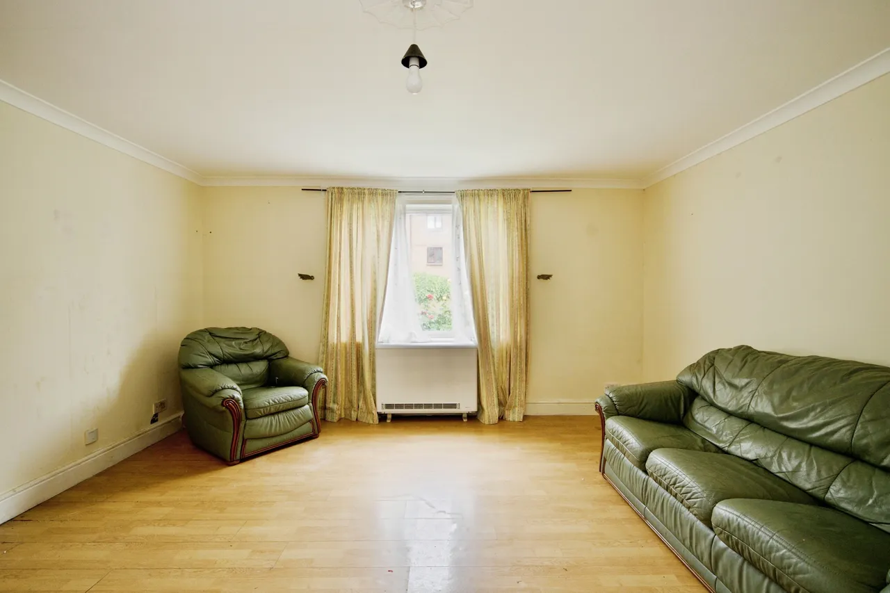 Spring Close, Dagenham, RM8, photo 7