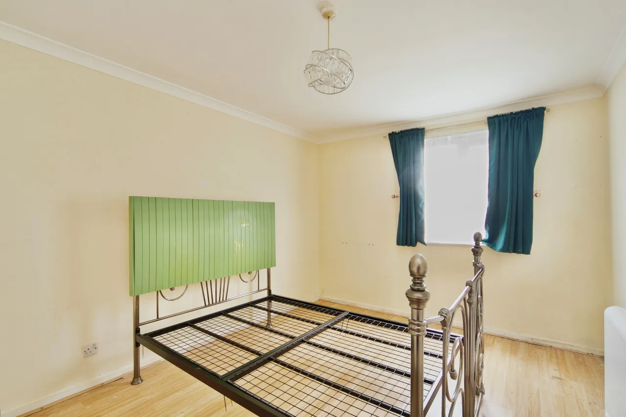 Spring Close, Dagenham, RM8, photo 15