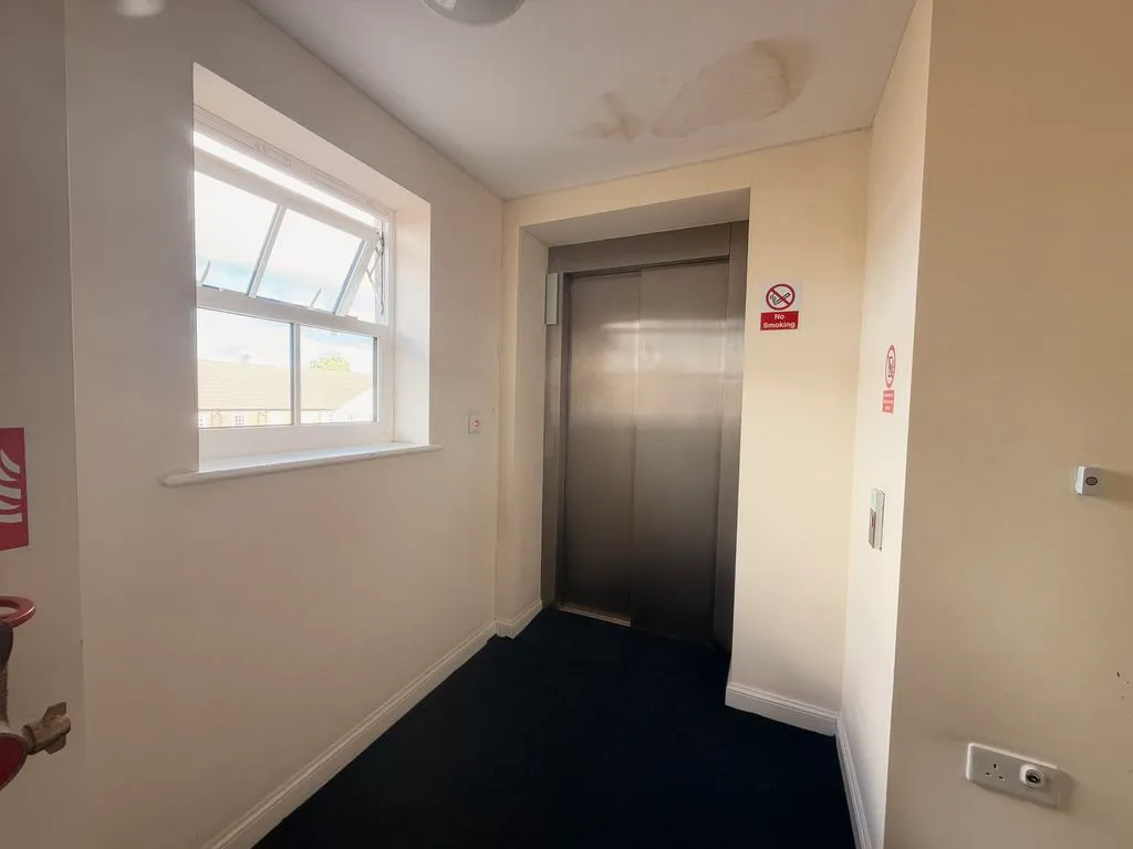 Horseshoe Crescent, Great Barr, B43, photo 10