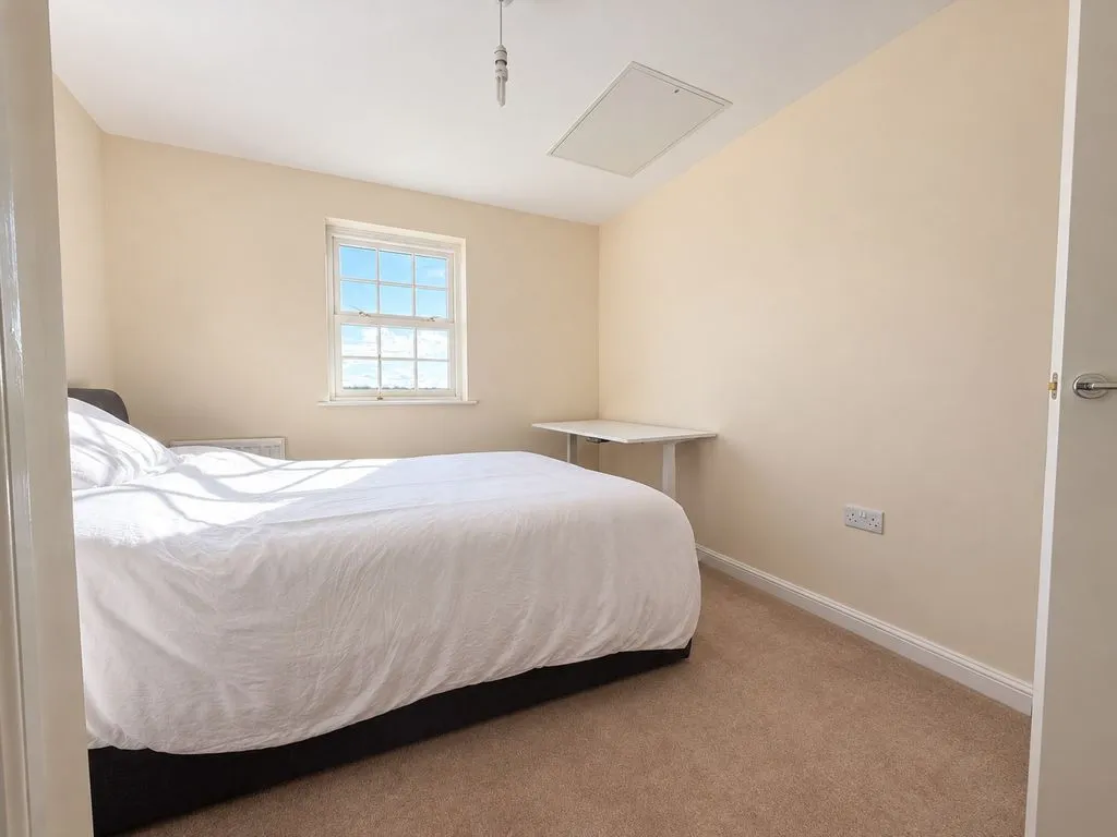 Horseshoe Crescent, Great Barr, B43, photo 5