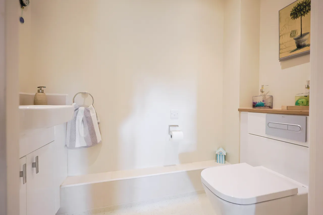 Wellington Place, Standish, photo 10